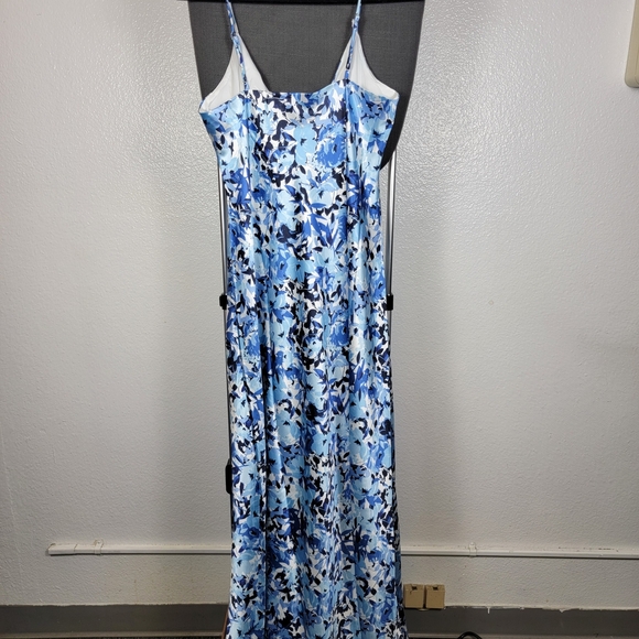 The Drop Shelby Cutout Dress Blue Floral Strappy Sleeveless Maxi Women's M - Picture 2 of 5
